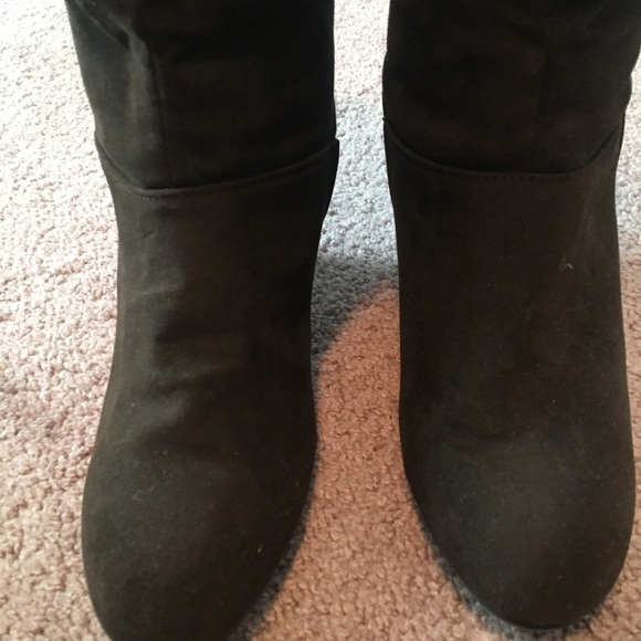 Women’s Brown Suede Rampage Swift 1 Wedge Boot, Size 8 1/2 - Picture 6 of 10